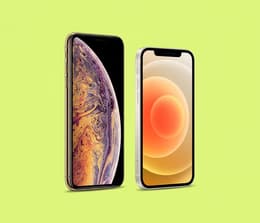 Due iPhone affiancati: a sinistra un iPhone XS Max e a destra un iPhone 12, con etichette che indicano le differenze su display, fotocamera e prestazioni.